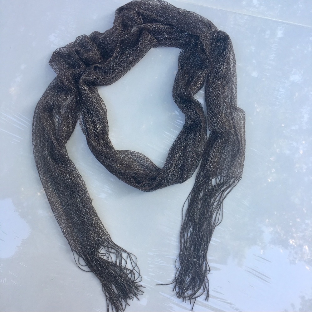 NWOT Sparkle Fishnet Fringe Scarf